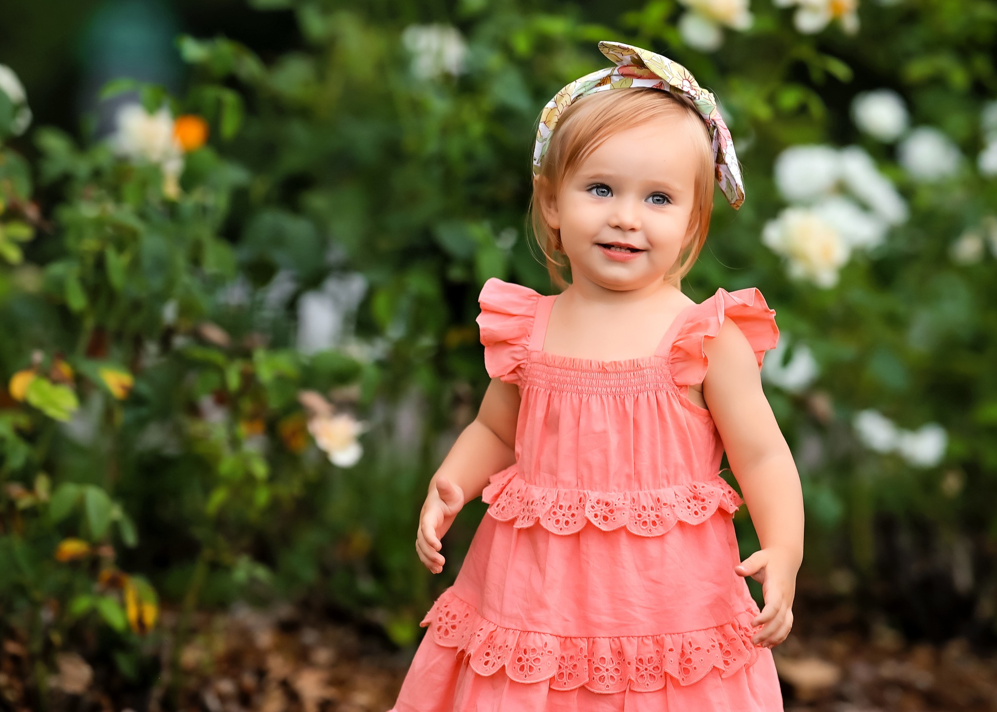 Cute Denver children's photography session at Roosevelt Park in Longmont, Colorado in this article about things to do with kids in Aspen.